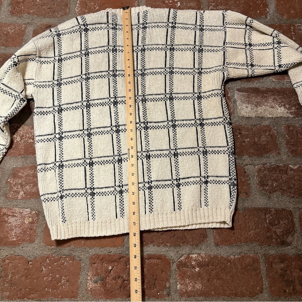 Vintage 1990s Crossings Knit Cream & Black Grid Pattern Cardigan Sweater USA - Picture 13 of 14